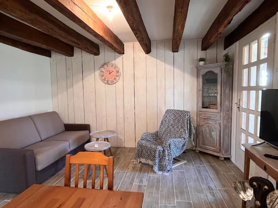 Ferienwohnung Nature Et Calme La Chapelle-Saint-Sauveur  Exterior foto